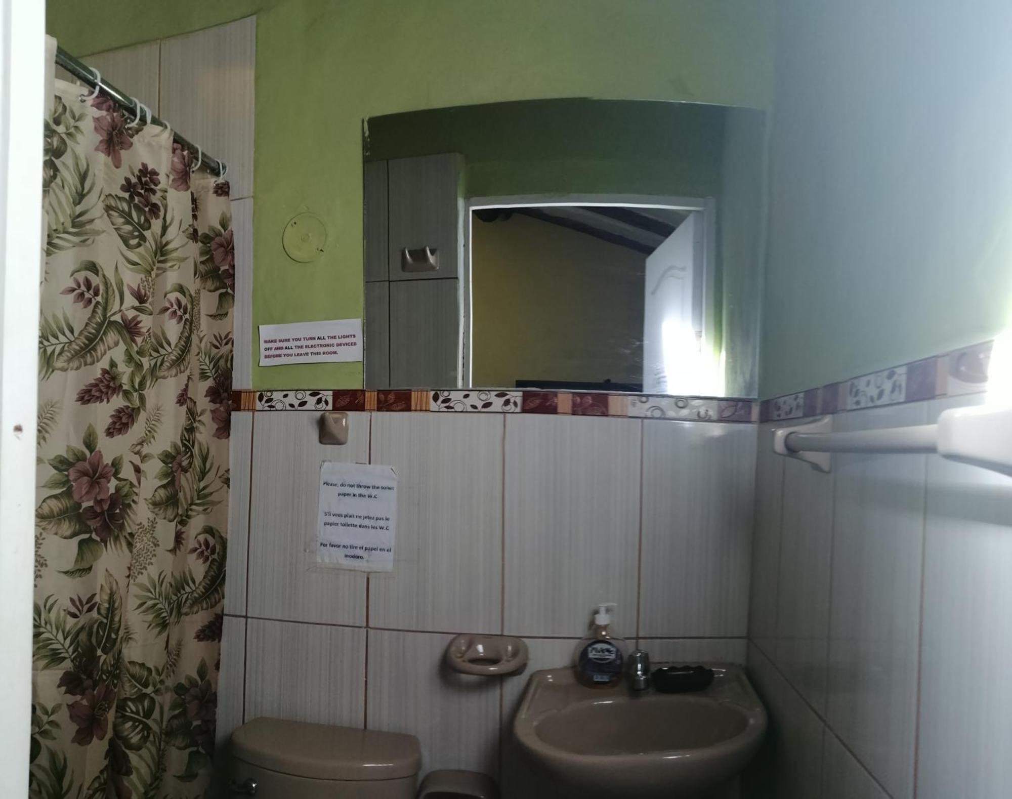 Acomodação com café da manhã  Naty's *